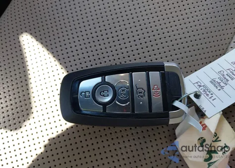 2022 Ford Escape Titanium Hybrid z USA, uszkodzony, nr VIN 1FMCU9DZ5NUA11487